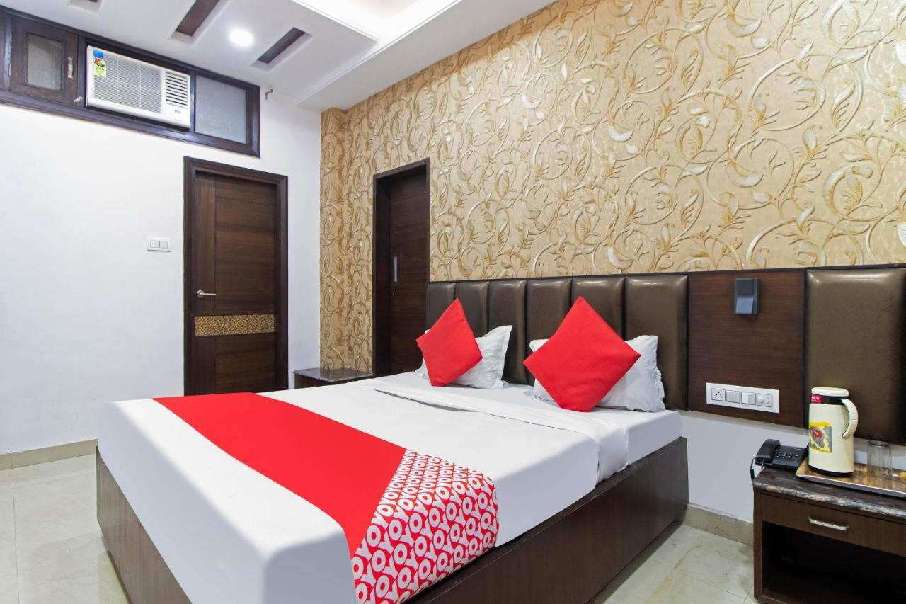 Oyo 48489 Adarsh Plaza Hotel Saharanpur Exterior foto