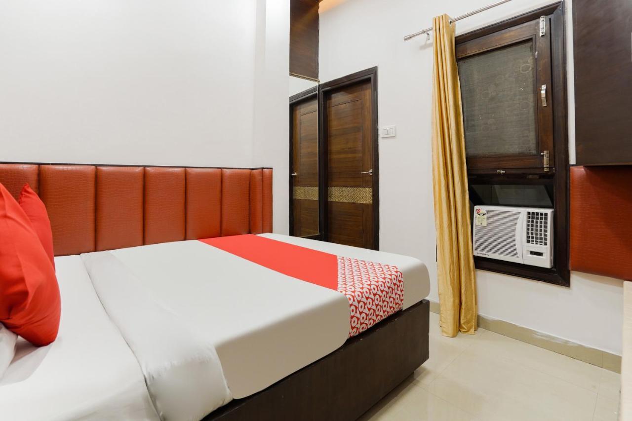 Oyo 48489 Adarsh Plaza Hotel Saharanpur Exterior foto
