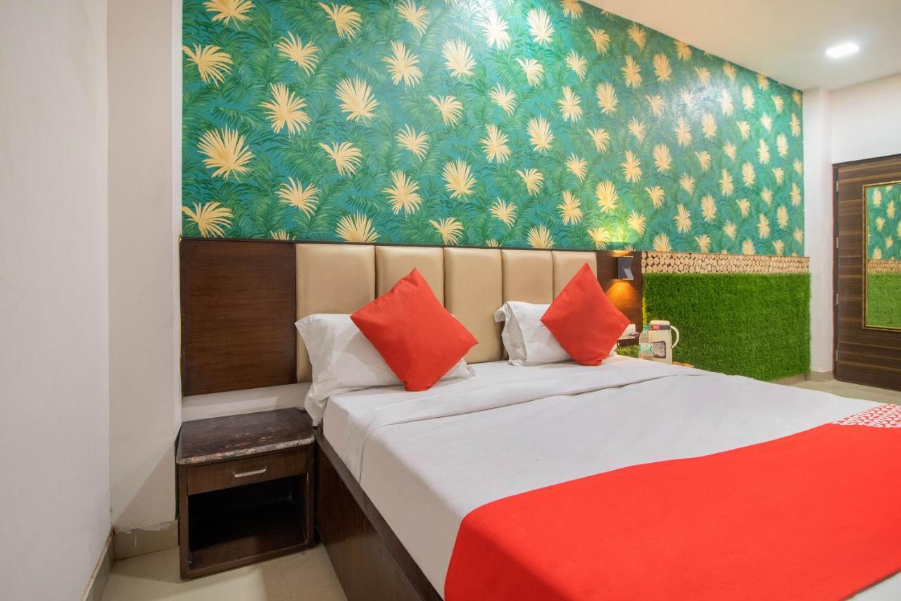 Oyo 48489 Adarsh Plaza Hotel Saharanpur Exterior foto