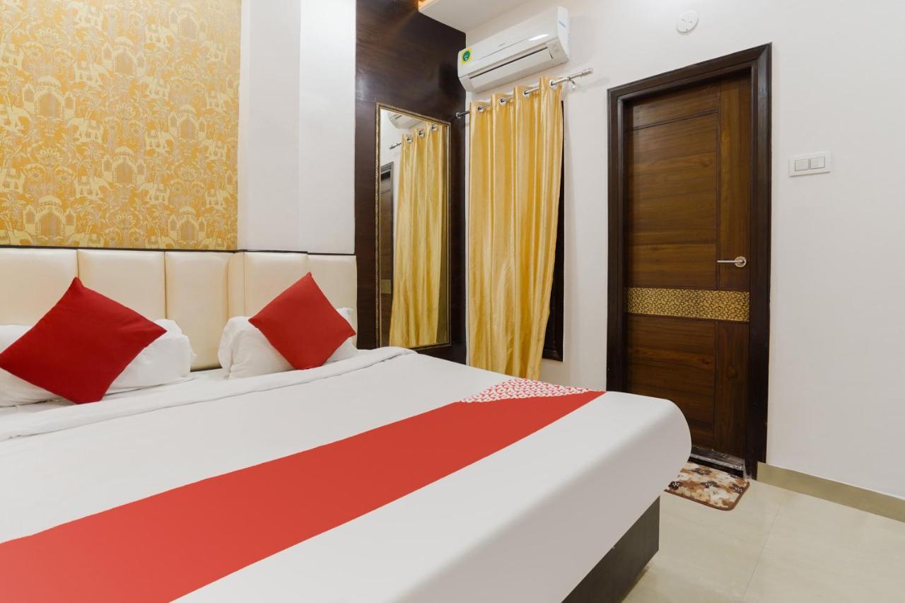 Oyo 48489 Adarsh Plaza Hotel Saharanpur Exterior foto