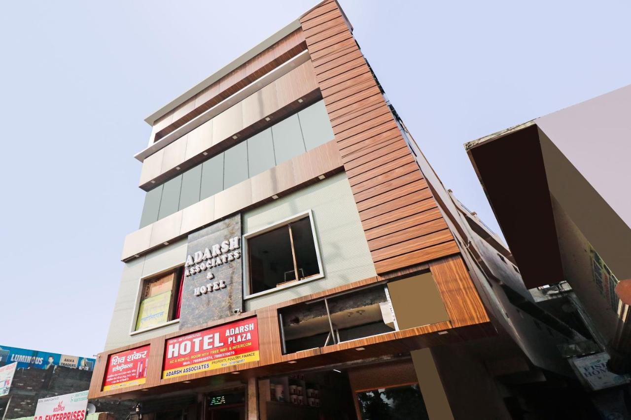Oyo 48489 Adarsh Plaza Hotel Saharanpur Exterior foto