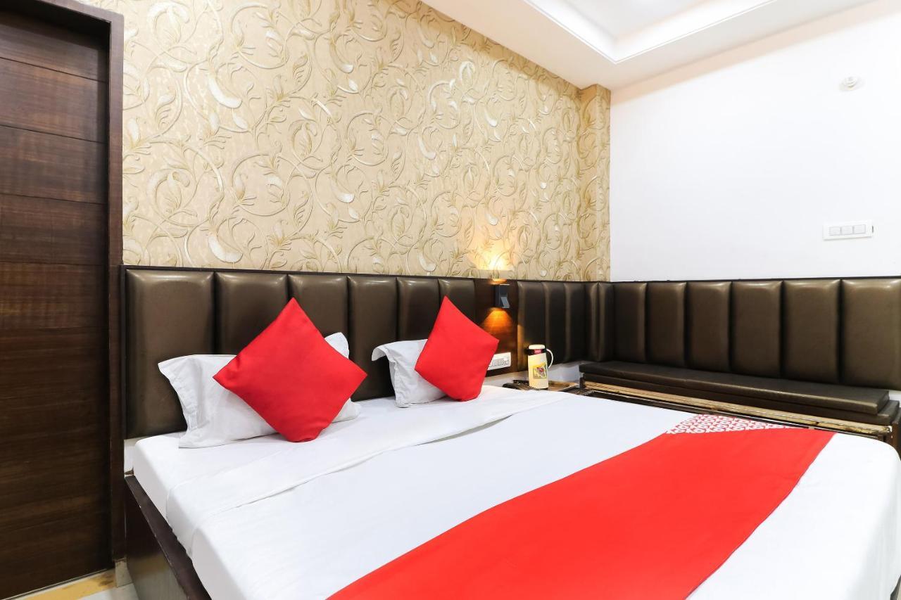 Oyo 48489 Adarsh Plaza Hotel Saharanpur Exterior foto