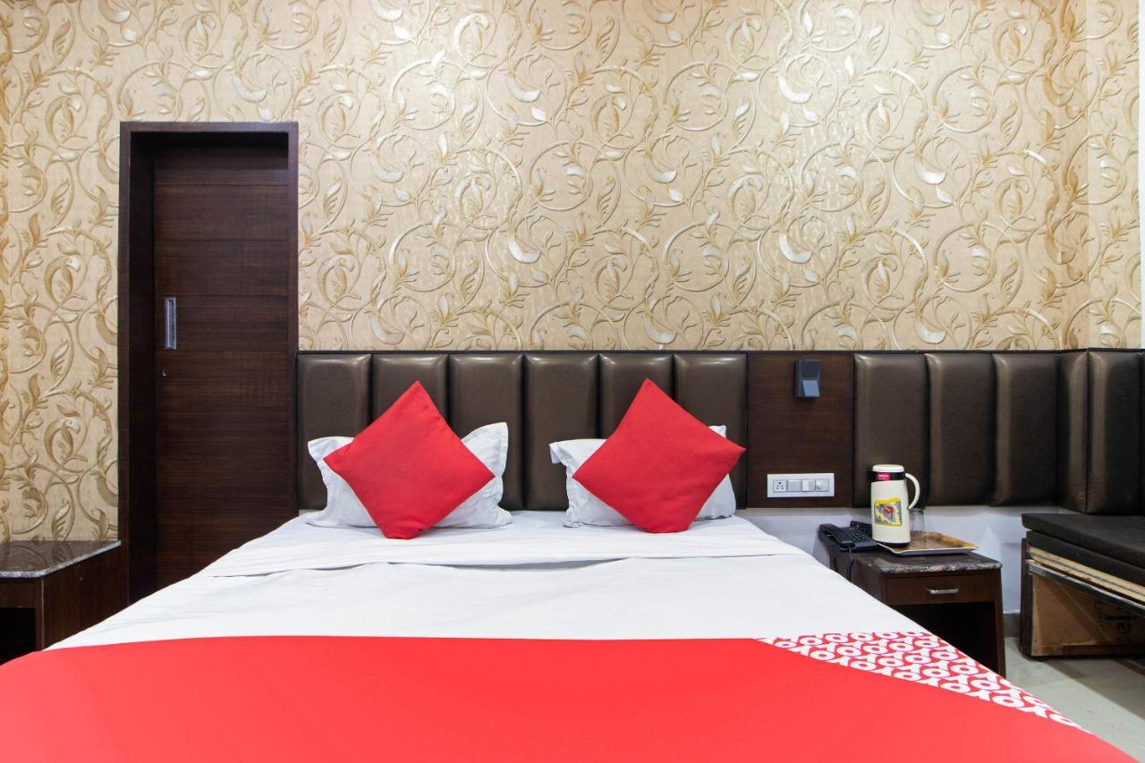 Oyo 48489 Adarsh Plaza Hotel Saharanpur Exterior foto